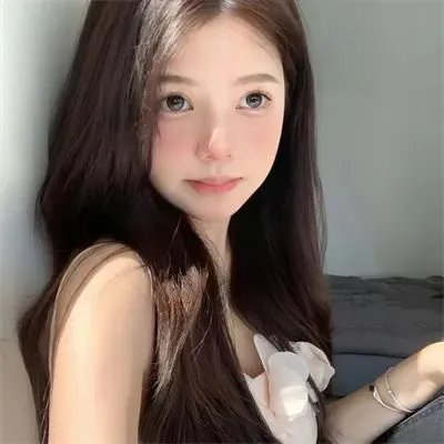 加油站的女孩